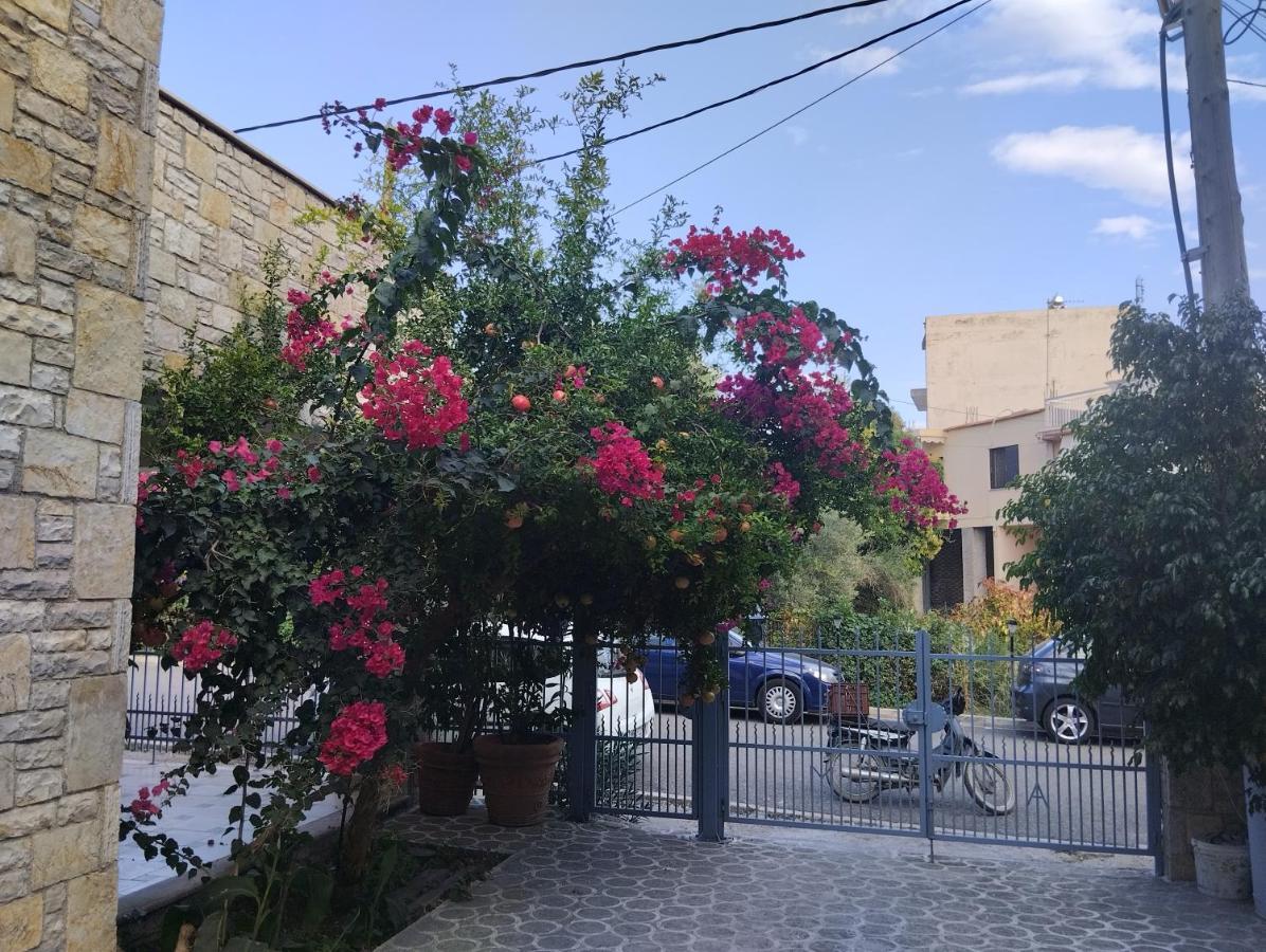 NafpaktosΠέτρινο Στη Θάλασσαアパートメント エクステリア 写真